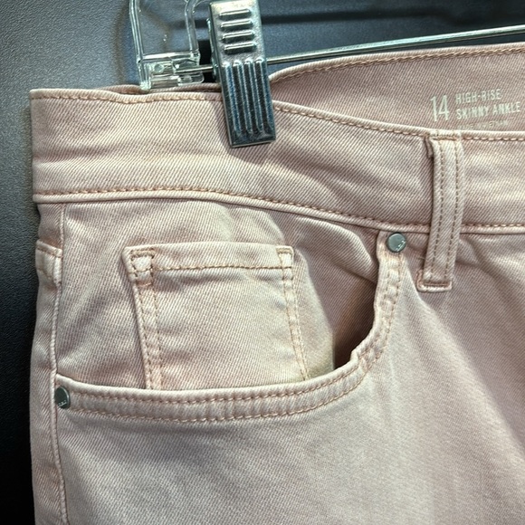 A.N.A. High Rise Ankle,skinny,super soft stretch,slimming,rose quartz wash jeans - Picture 3 of 10